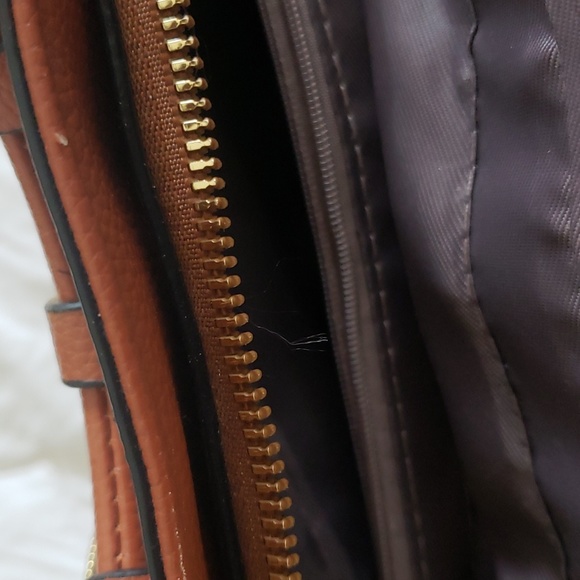 Alligator Style Leather Purse - Picture 9 of 16